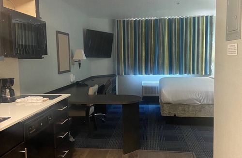 Ontario Hotel | Extended Studio Hotel Ontario