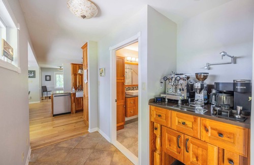 Frontenac House | Extensive private luxury property - sleeps 25