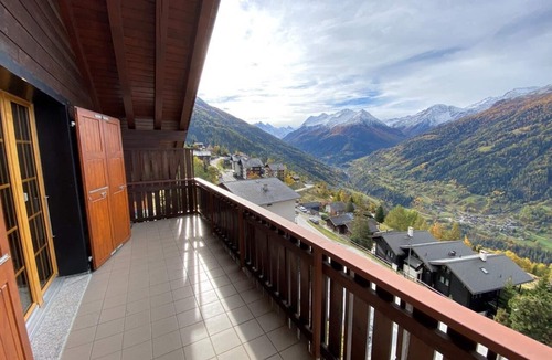 St. Luc Apartment | Exterior : recently renovated attic apartment, 4th floor with elevator, duplex, south-facing balcony