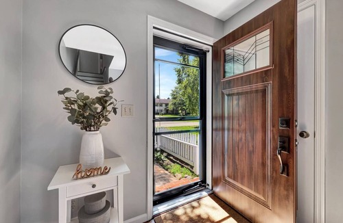 Champaign House | Extra Large Home w/Chefs Kitchen Near UofI