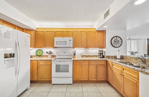 Daytona Beach Condo | Extra Large Truly Oceanfront 3 Bedroom 2 Bath Condo