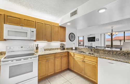 Daytona Beach Condo | Extra Large Truly Oceanfront 3 Bedroom 2 Bath Condo