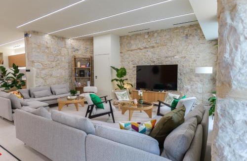 Centre Ville-Gare Apartment | Extra Spacious Modern Apartment HUB Nice Center