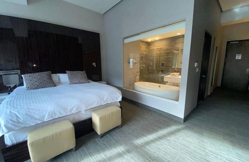 Downtown St. John's House | Extraordinary 2Br Downtown Suite