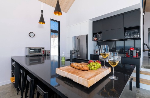 La Malbaie Ski Chalet | Extraordinary brightness in Charlevoix