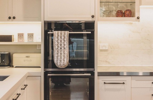 Pukehina Villa | Extraordinary Coastal Elegance. Unique Kiwi Experience.