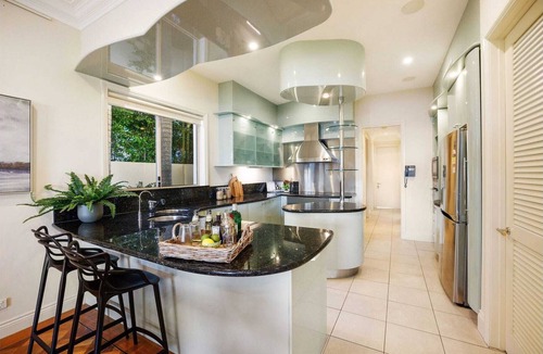 Gold Coast House | Extravagant Waterfront Home!