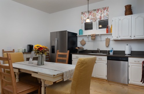 Madison House | Extremely clean! Dog Freindly Bungalow one block to Main Street