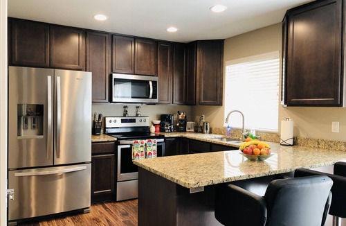 Grants Pass Apartment | Extremely Clean & Very Nice (UNIT A)