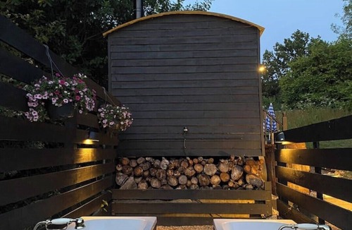 Wichling Cabin | Extremely remote elegant hut set with valley views immersed in nature.