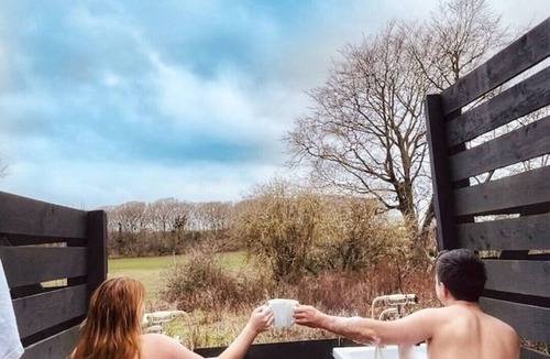 Wichling Cabin | Extremely remote elegant hut set with valley views immersed in nature.