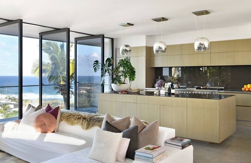 Sunrise Beach House | Eyrie House