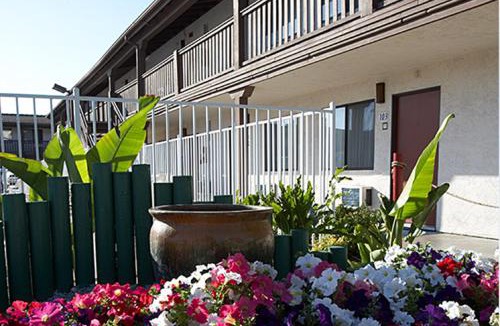 Newark Hotel | EZ 8 Motel Newark