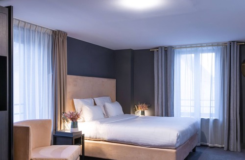 Montlivault Hotel | Ezia