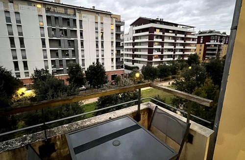 Ponts Jumeaux Apartment | Félicità T2 - Swimming pool - Parking - Netflix - 15 minutes walk from downtown