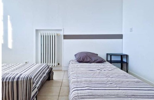 Trappes Apartment | F 2.b.2 Avec 4 Lits Part