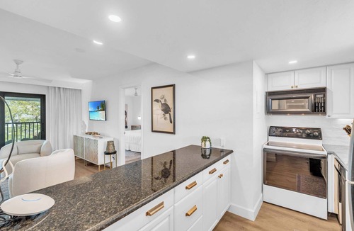 Park Shore Condo | F-335 - Modern Interior, 3rd Floor, Privacy