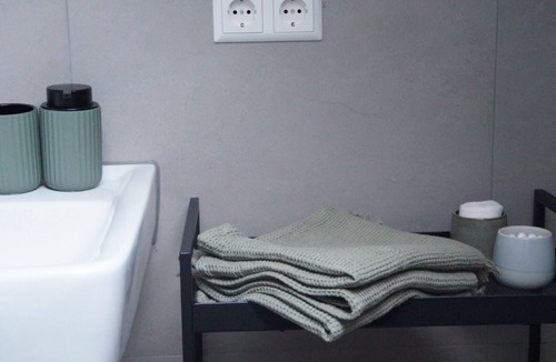 Serach Apartment | F&E | cozy & central accommodation
