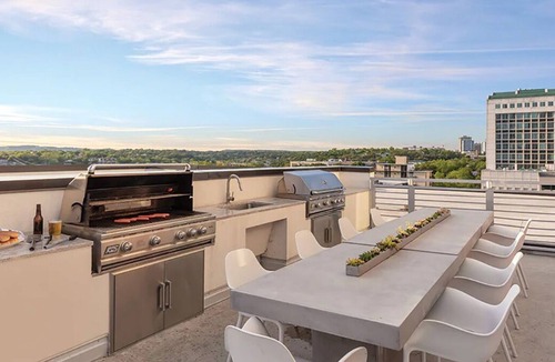 West End Resort | F1 Austin 2023 Resort Suite Downtown Austin.