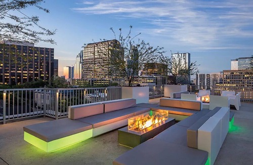 West End Resort | F1 Austin 2023 Resort Suite Downtown Austin.