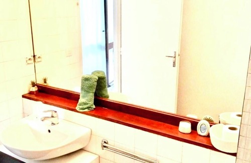 Les Coves Apartment | F1 bright cosy pool view balcony and private parking
