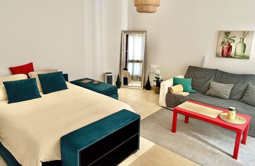 Les Coves Apartment | F1 bright cosy pool view balcony and private parking