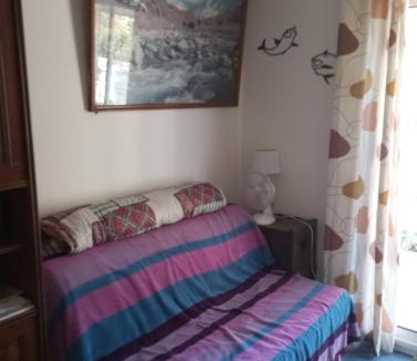 Reynes Apartment | F1 chambre et cuisine