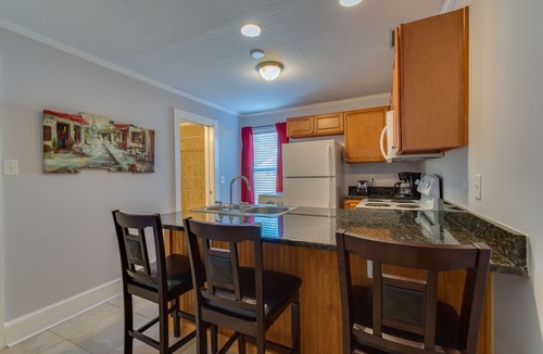 Lincolnville Apartment | F1, Downtown St. Augustine, POOL, beaches, free onsite parking!