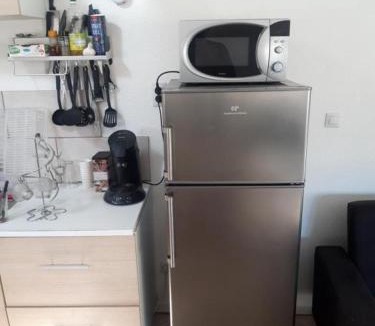 Aubenas Apartment | F1 pont d aubenas 45m2 proche commerces