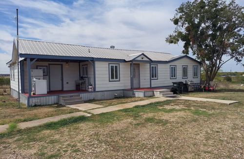 Del Valle House | F1 rental available for F1 this year. Right next to the track!