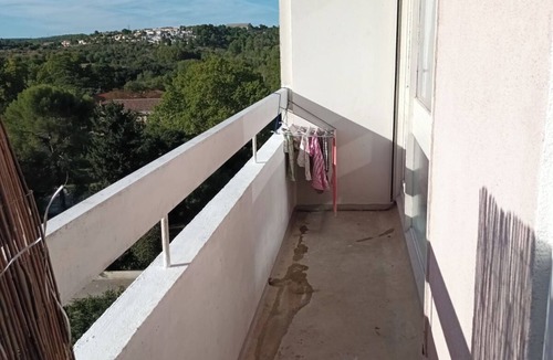 Mosson Apartment | F2 apartment 50 meters from streetcar stop,