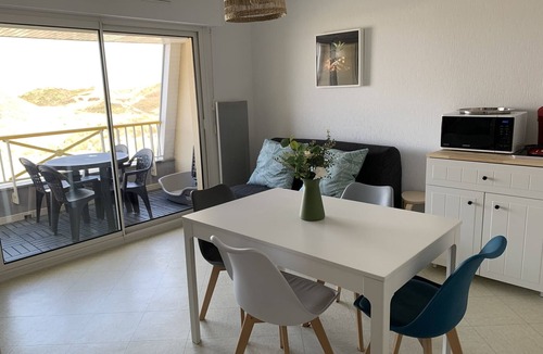 Fort-Mahon-Plage Apartment | F2 Apartment near beach with parking and pets allowed