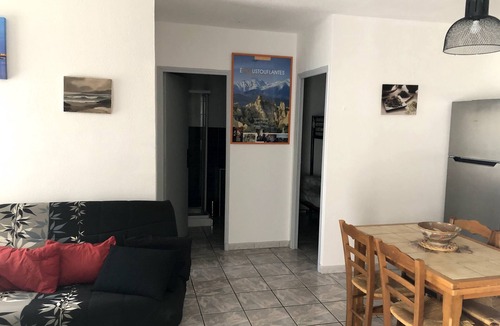 Pia Apartment | F2 CABIN 35KMS SPAIN 10 KMS SEA