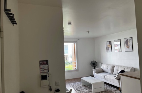 L'Ile-Saint-Denis Apartment | F2/chambre Salon
