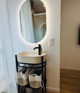 Quartier de la Chapelle Apartment | F2 cosy Stade & Arena Paris