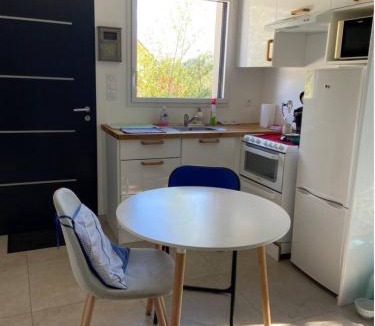 Causse-de-la-Selle House | F2 dans un endroit paisible