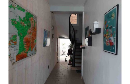 Saint-Martin-du-Littoral Apartment | F2, full sea view, close to the beach.