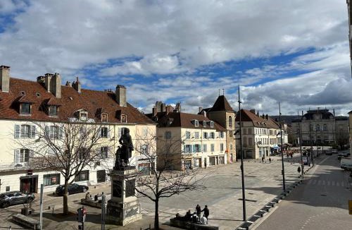 Lons-le-Saunier Apartment | F2 hyper centre ville Lons
