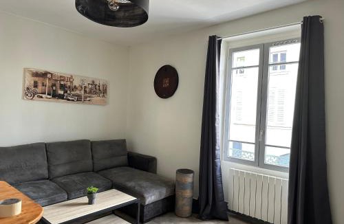 Lons-le-Saunier Apartment | F2 hyper centre ville Lons