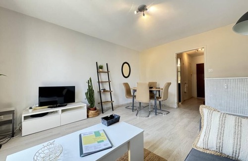 Orcines Apartment | F2 near Cézeaux, fully equipped with parking