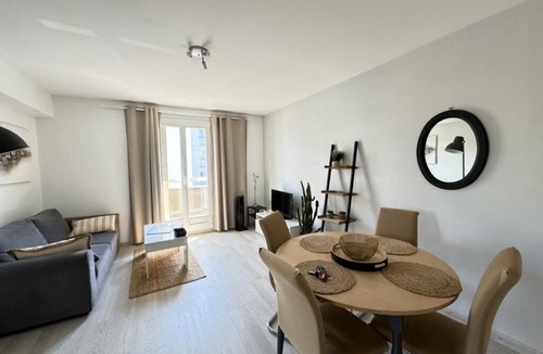 Orcines Apartment | F2 near Cézeaux, fully equipped with parking
