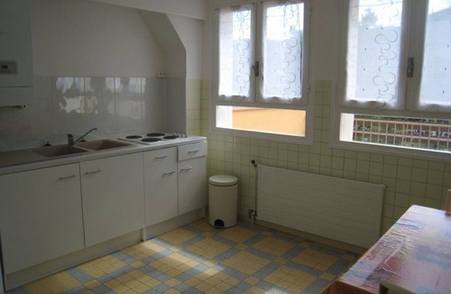 Amelie-les-Bains-Palalda Apartment | F2 with Terrace and Parking, Pets Allowed - Amélie-les-Bains