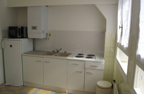 Amelie-les-Bains-Palalda Apartment | F2 with Terrace and Parking, Pets Allowed - Amélie-les-Bains