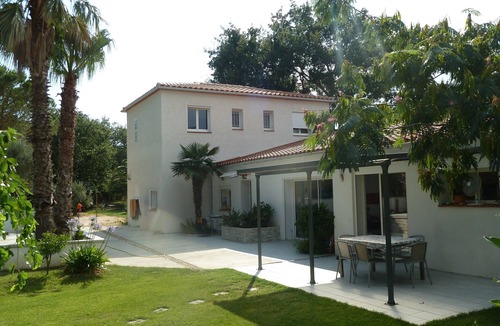 Montescot Apartment | F3 4/5 people 38m2, all comfort, in private property closed air conditioning
