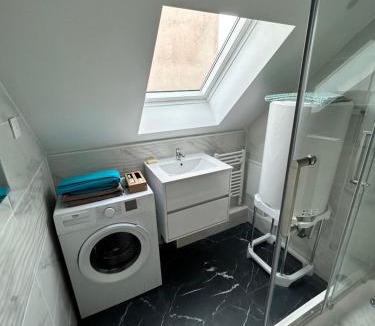 Quartier Centre Ville Apartment | F3 au grenier d'une maison