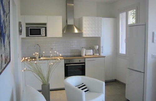 La Ciotat Apartment | F3 beachfront, beach, air conditioning, wifi, parking