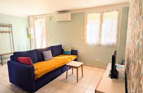 Aubenas Apartment | F3 climatisé avec jardin privé Parking 6 pers