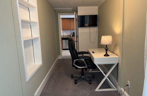 Lincolnville Apartment | F3, Downtown St. Augustine, POOL, King bed, office, free onsite parking