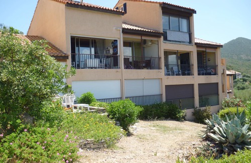 Patrimonio Apartment | F3 duplex with loggia beach 3 min walk, panoramic sunset view