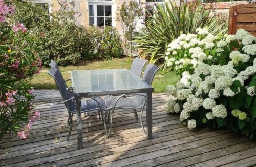 Grosbreuil House | F3 house with garden in Grosbreuil